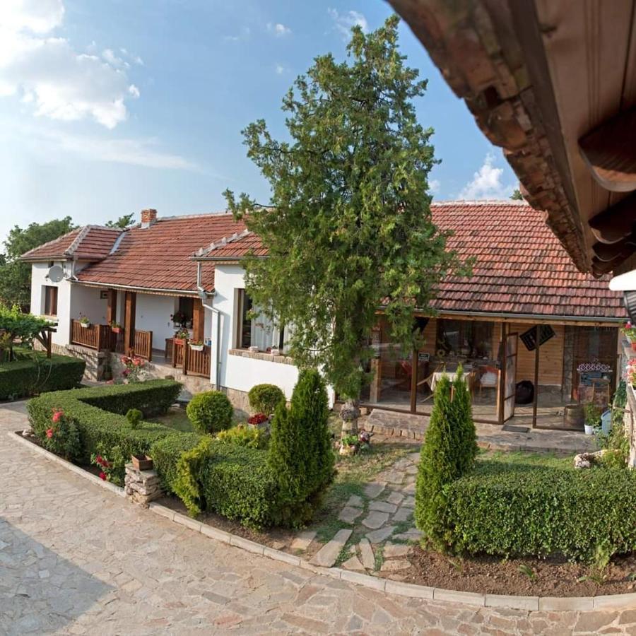 Krushunska Panorama Hotel Krushuna Exterior photo