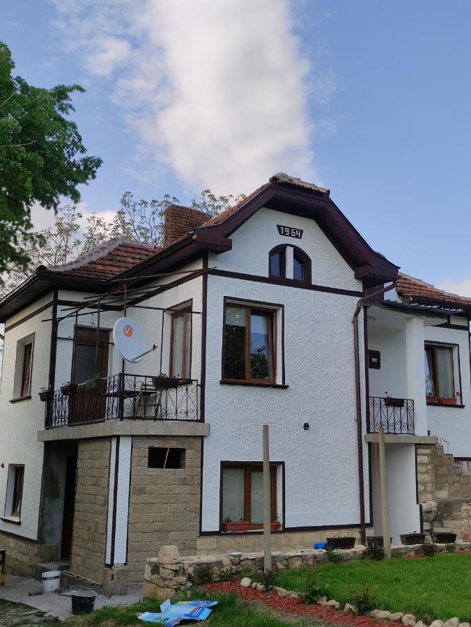 Krushunska Panorama Hotel Krushuna Exterior photo
