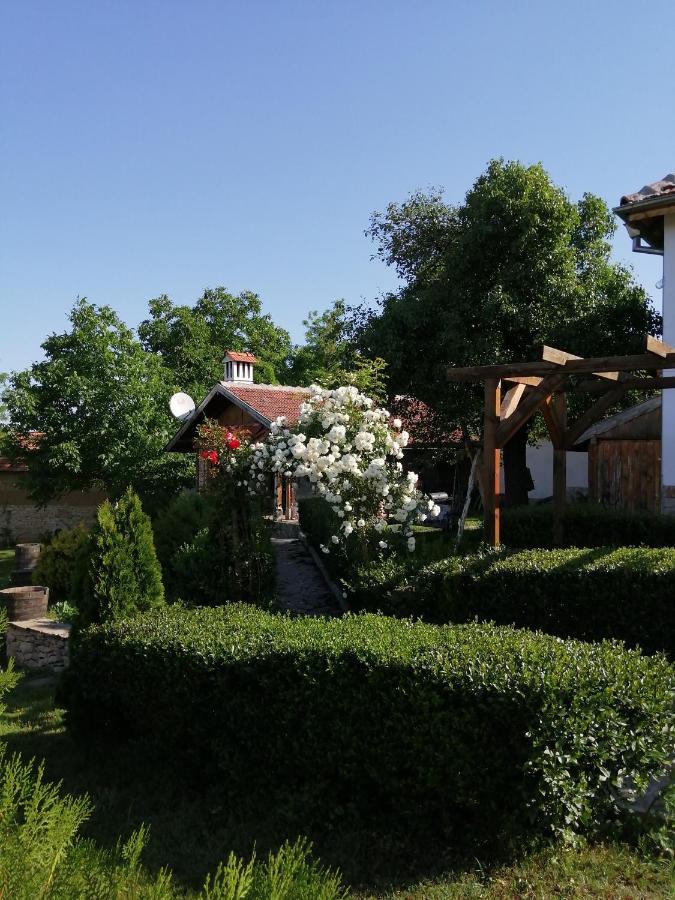 Krushunska Panorama Hotel Krushuna Exterior photo